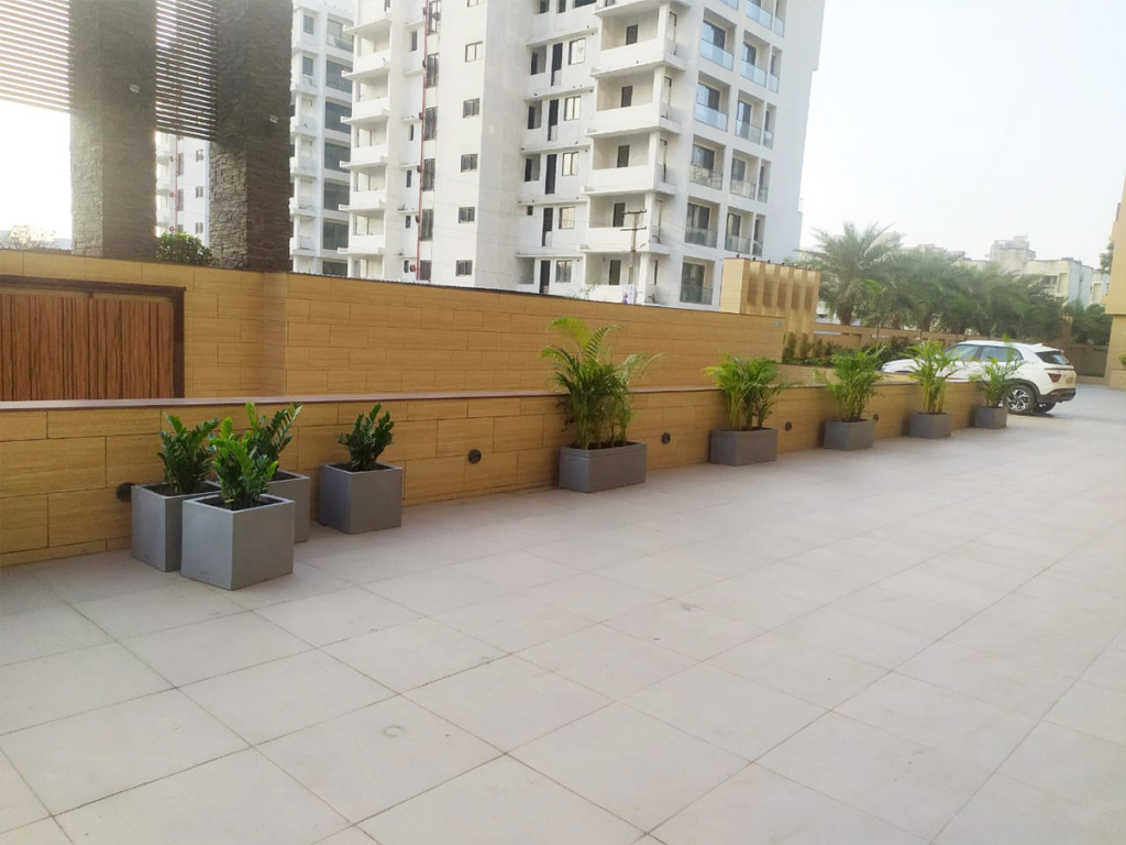 Reck Teck Planter