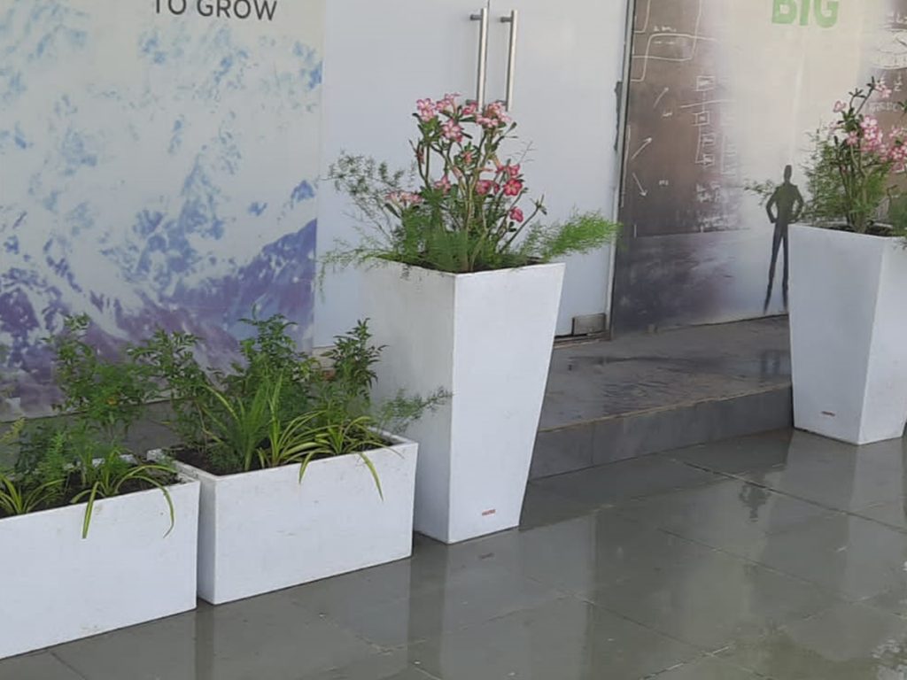 Reck Teck Planter